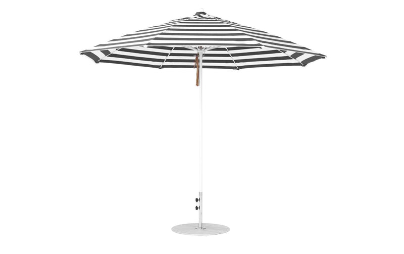 Ledge Lounger 11' Octagon Pulley Essential Fiberglass Umbrella