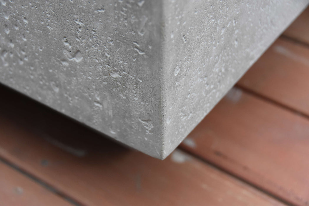 Elementi Metropolis Fire Table