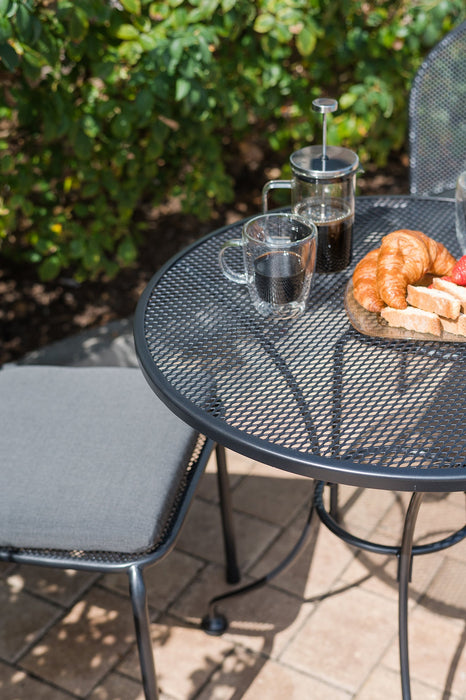 24-inch Round Mesh Top Table