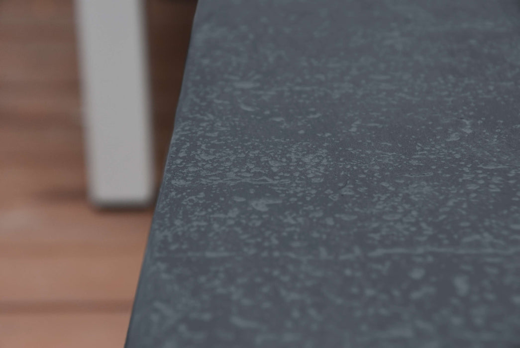 Elementi Hampton Fire Table