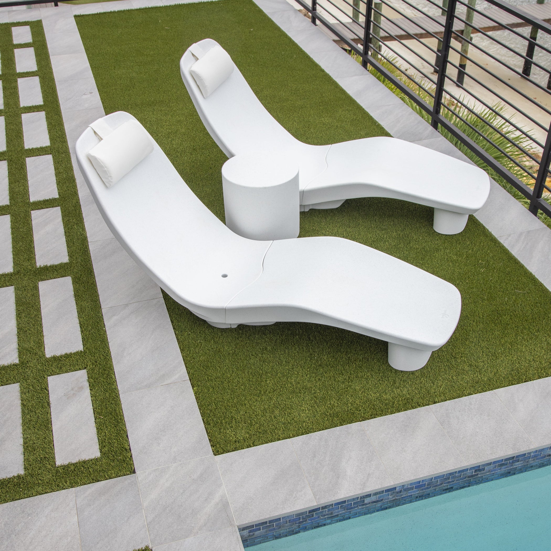 TenJam Laylo In-Pool Lounger (Set of Two) — Resorts Depot