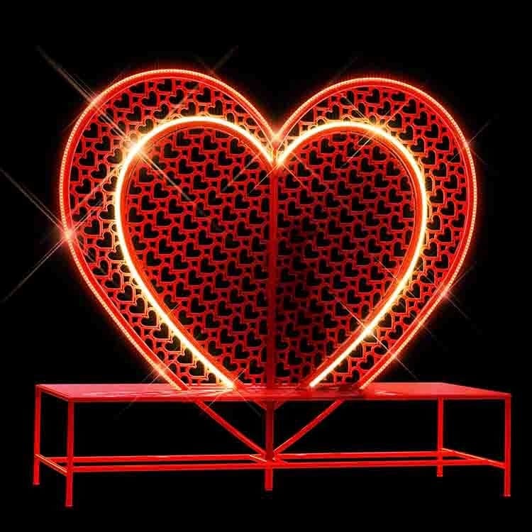 Heart-Shaped LED Photo Op Bench with Rope Lighting