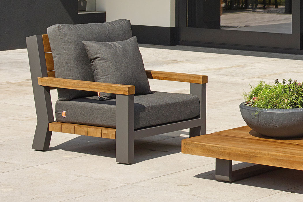 Fitz Roy Teak Corner Set